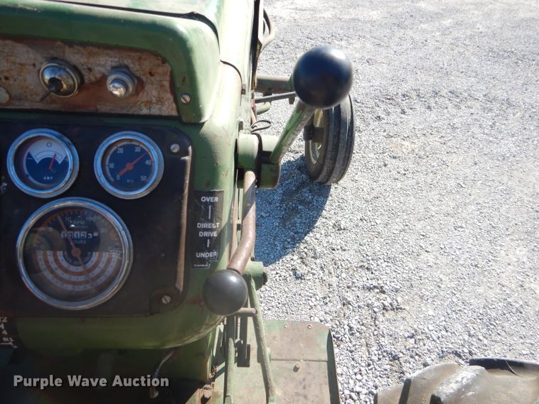 image for item EY9283 Oliver 1655 tractor