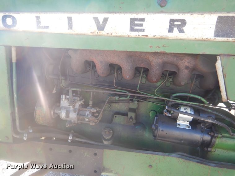 image for item EY9283 Oliver 1655 tractor