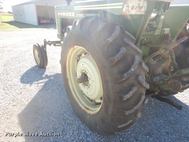 image for item EY9283 Oliver 1655 tractor