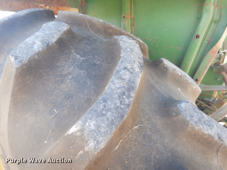 image for item EY9283 Oliver 1655 tractor