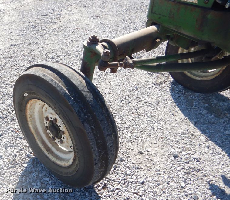 image for item EY9283 Oliver 1655 tractor