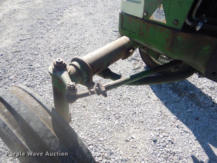 image for item EY9283 Oliver 1655 tractor