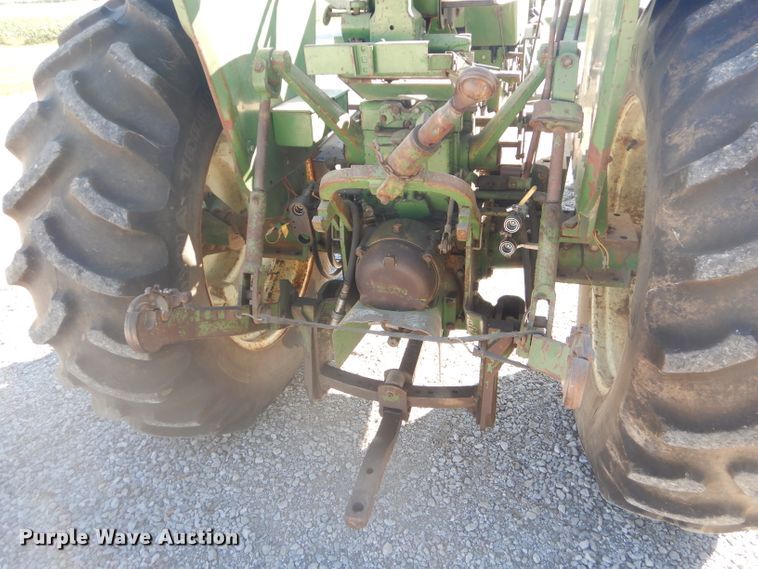 image for item EY9283 Oliver 1655 tractor