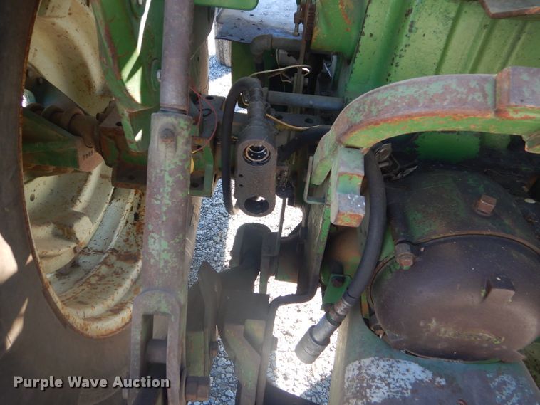 image for item EY9283 Oliver 1655 tractor