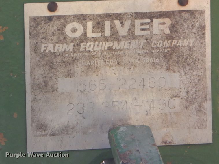 image for item EY9283 Oliver 1655 tractor