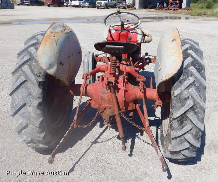 image for item EY9285 1947 Ford 8N tractor