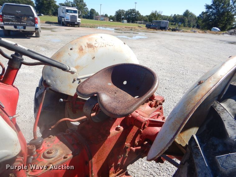 image for item EY9285 1947 Ford 8N tractor