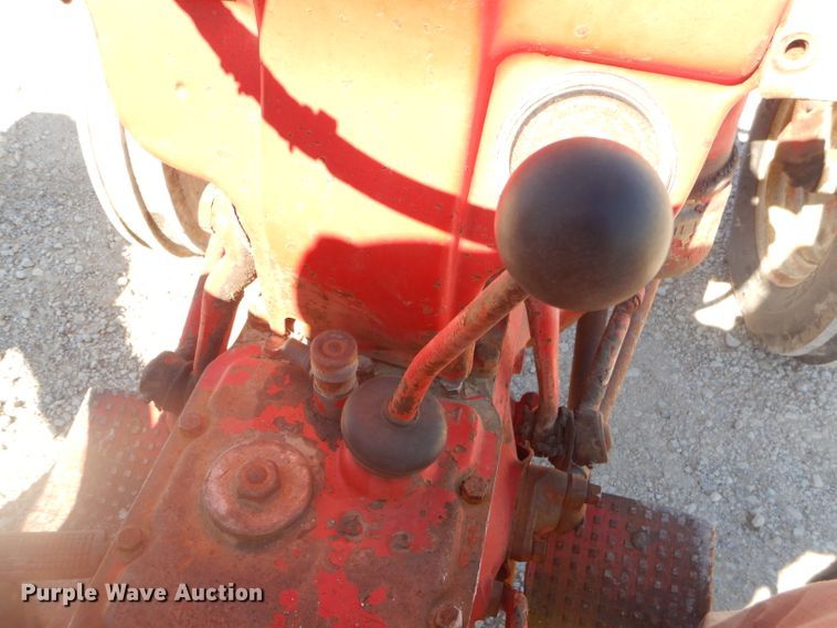 image for item EY9285 1947 Ford 8N tractor