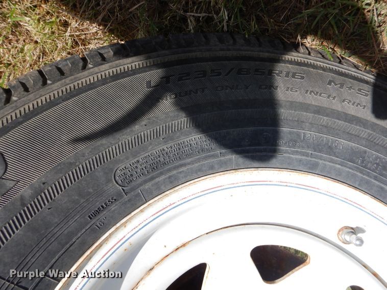 image for item EY9335 Hay bale trailer