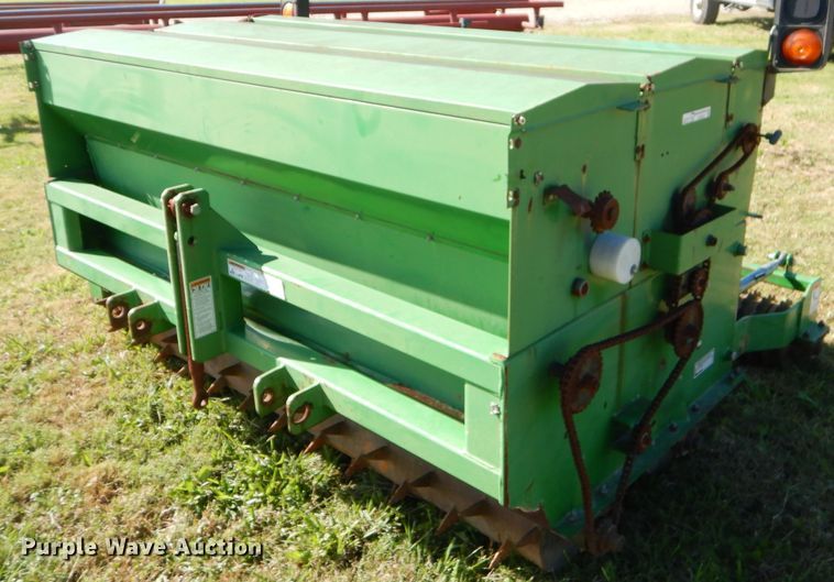 image for item EY9337 Frontier seeder