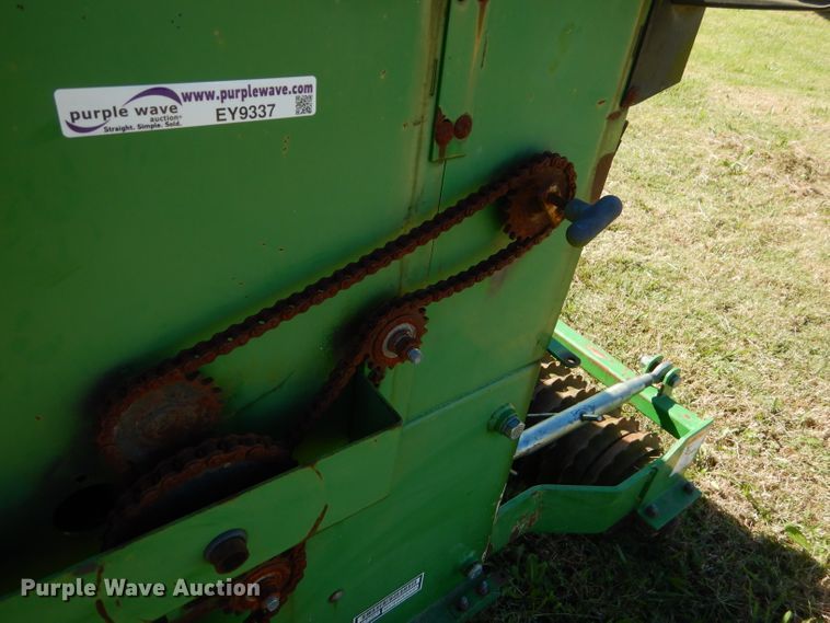 image for item EY9337 Frontier seeder