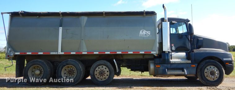 image for item EY9340 1993 Kenworth T600 grain truck
