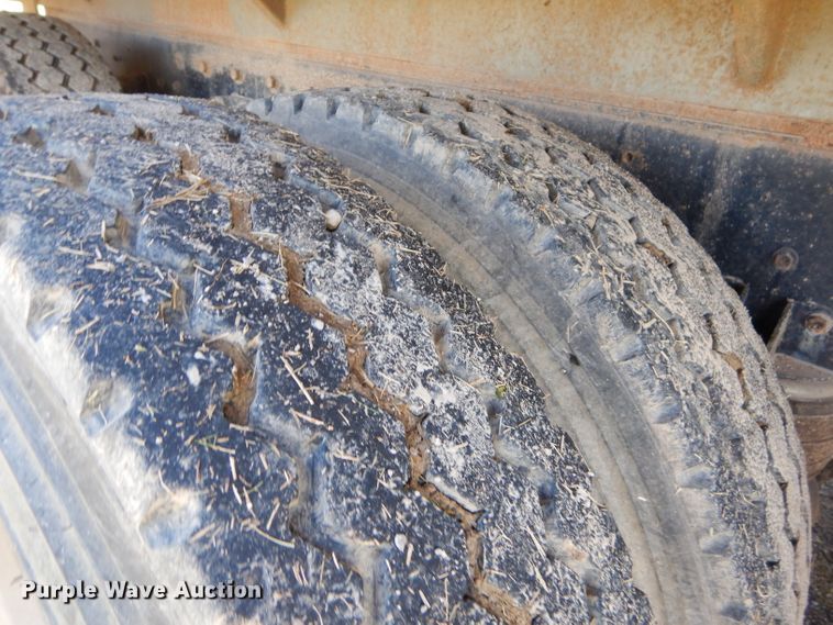 image for item EY9340 1993 Kenworth T600 grain truck