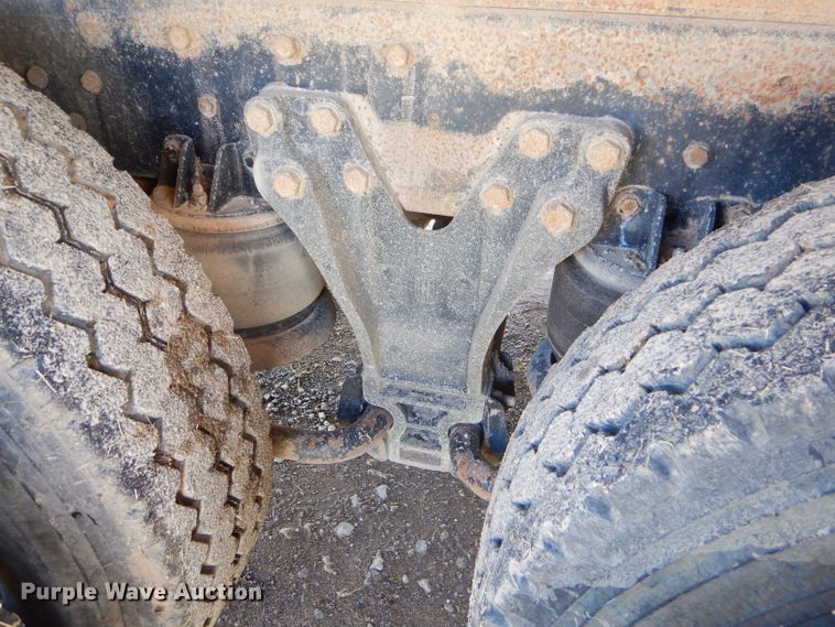 image for item EY9340 1993 Kenworth T600 grain truck