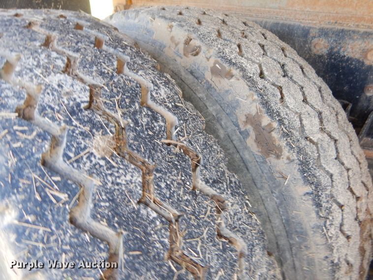 image for item EY9340 1993 Kenworth T600 grain truck