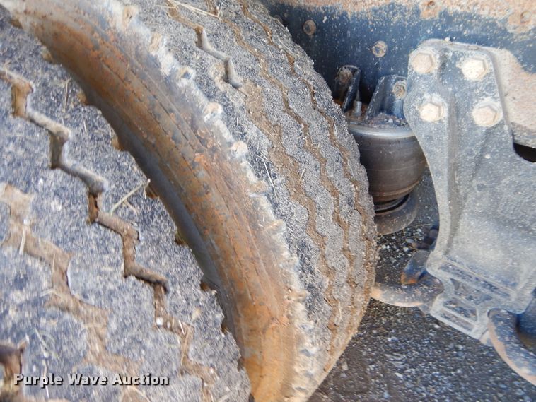 image for item EY9340 1993 Kenworth T600 grain truck