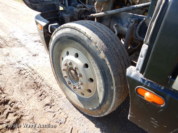 image for item EY9340 1993 Kenworth T600 grain truck