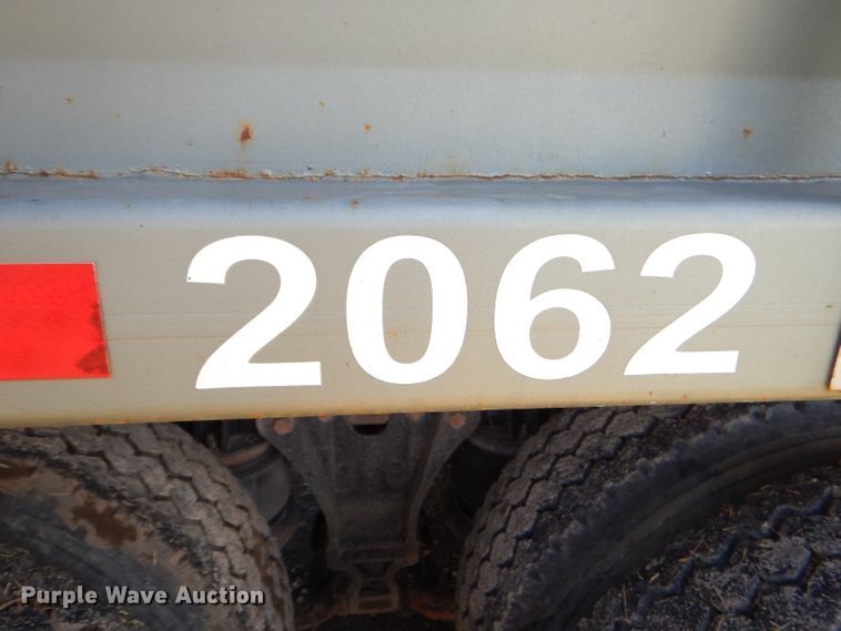 image for item EY9340 1993 Kenworth T600 grain truck