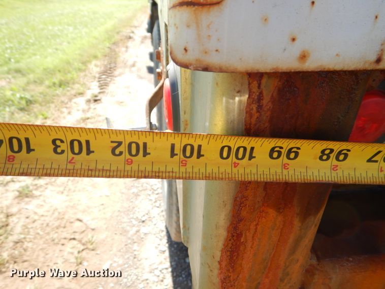 image for item EY9340 1993 Kenworth T600 grain truck