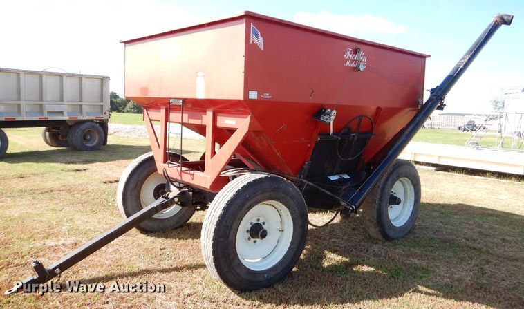 image for item EY9343 Ficklin 435 grain cart