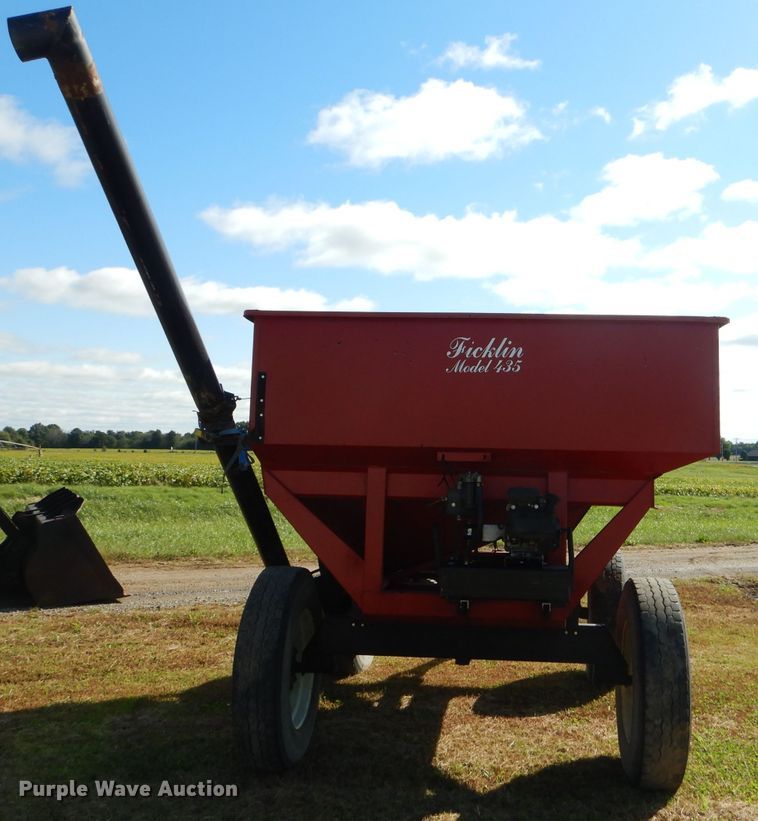 image for item EY9343 Ficklin 435 grain cart