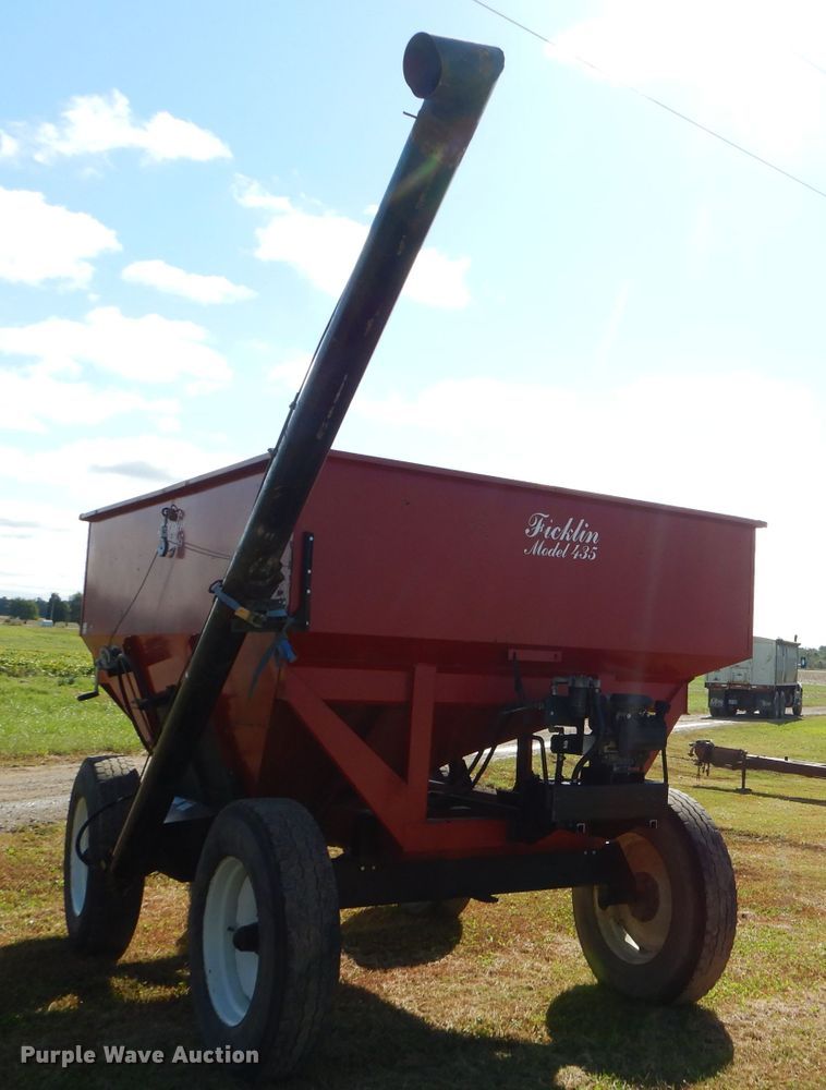image for item EY9343 Ficklin 435 grain cart