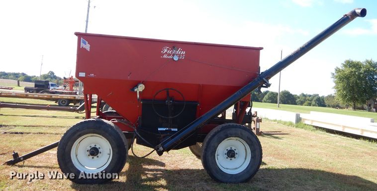 image for item EY9343 Ficklin 435 grain cart