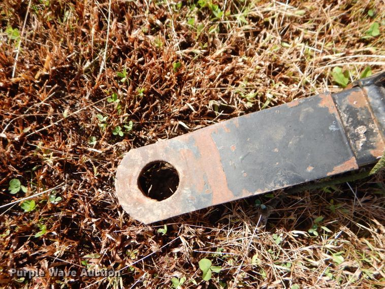 image for item EY9343 Ficklin 435 grain cart