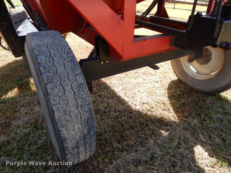 image for item EY9343 Ficklin 435 grain cart