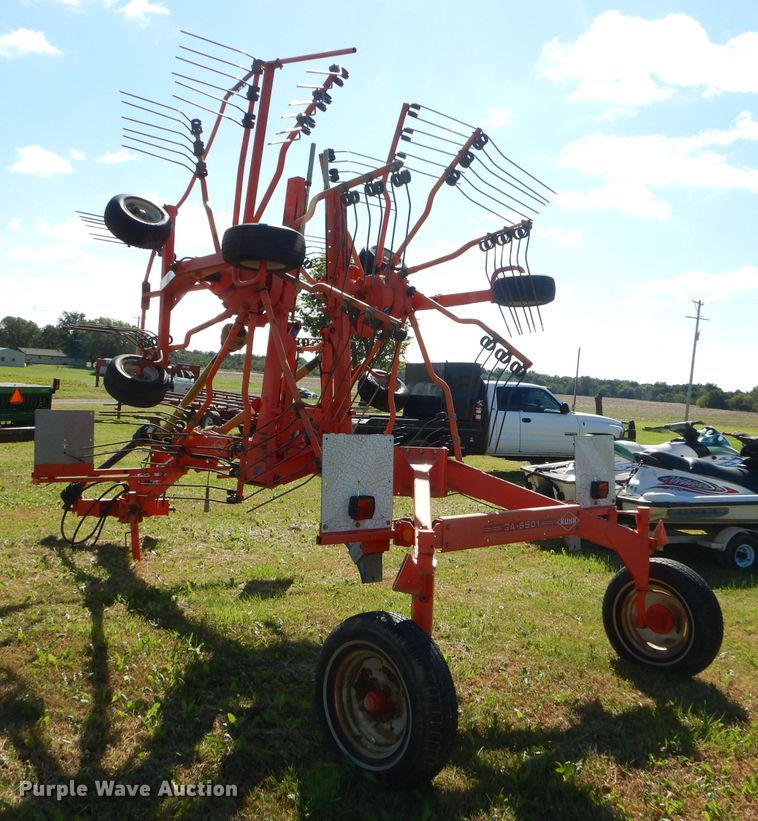 image for item EY9350 Kuhn GA6501 rake