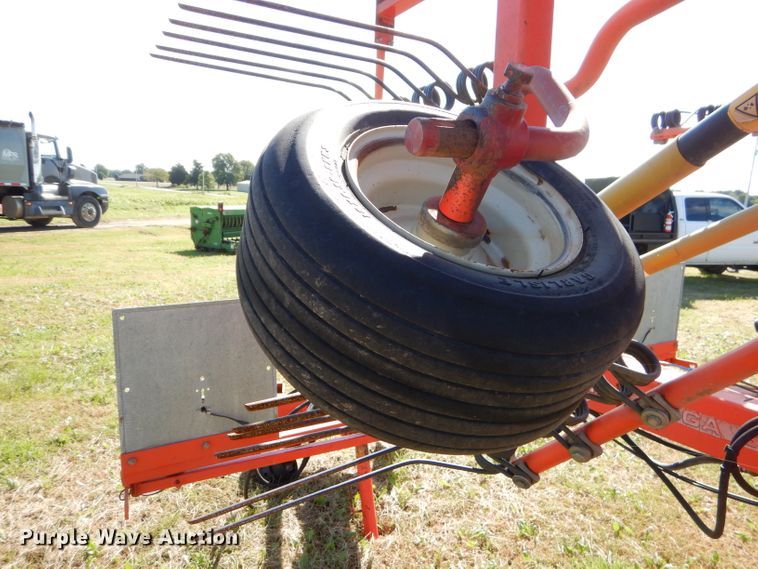 image for item EY9350 Kuhn GA6501 rake