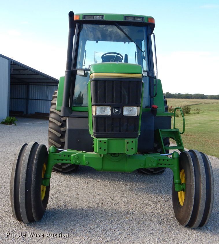 image for item FC9998 1994 John Deere 7800 tractor