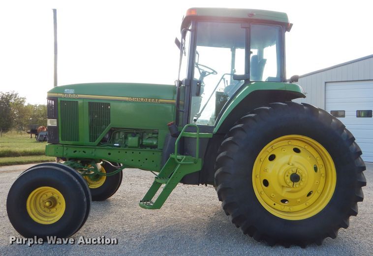 image for item FC9998 1994 John Deere 7800 tractor