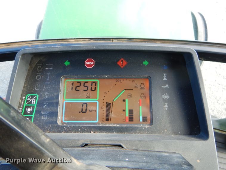 image for item FC9998 1994 John Deere 7800 tractor