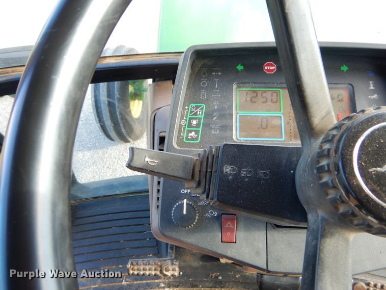 image for item FC9998 1994 John Deere 7800 tractor