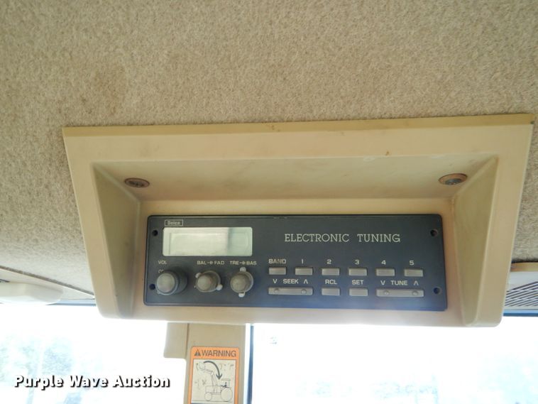 image for item FC9998 1994 John Deere 7800 tractor