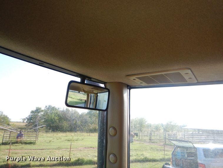 image for item FC9998 1994 John Deere 7800 tractor