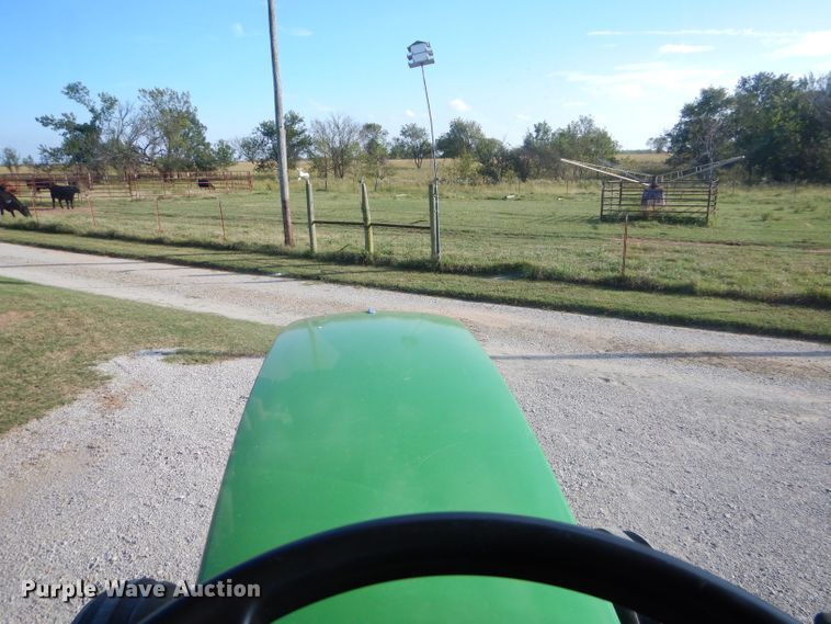 image for item FC9998 1994 John Deere 7800 tractor