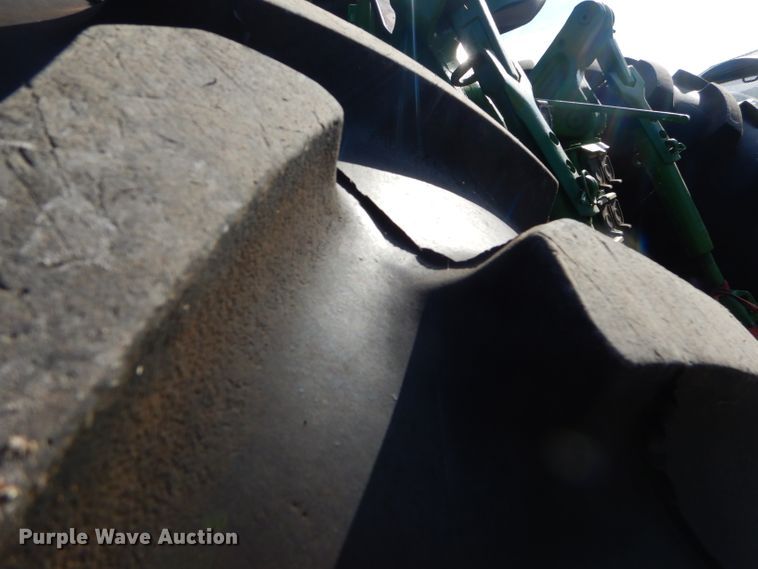 image for item FC9998 1994 John Deere 7800 tractor