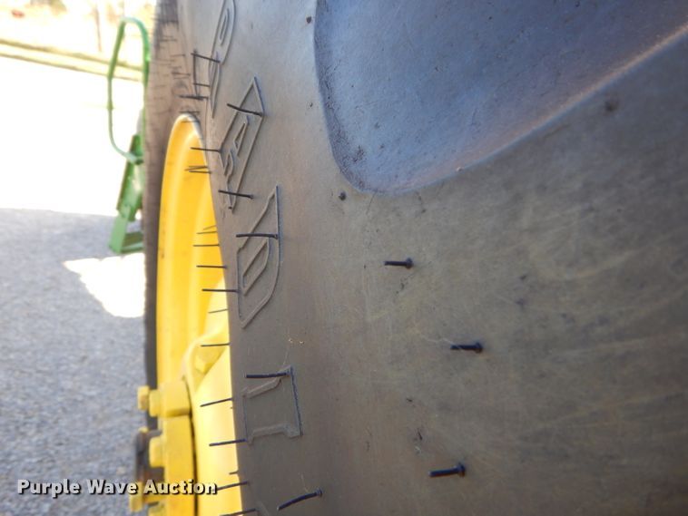 image for item FC9998 1994 John Deere 7800 tractor