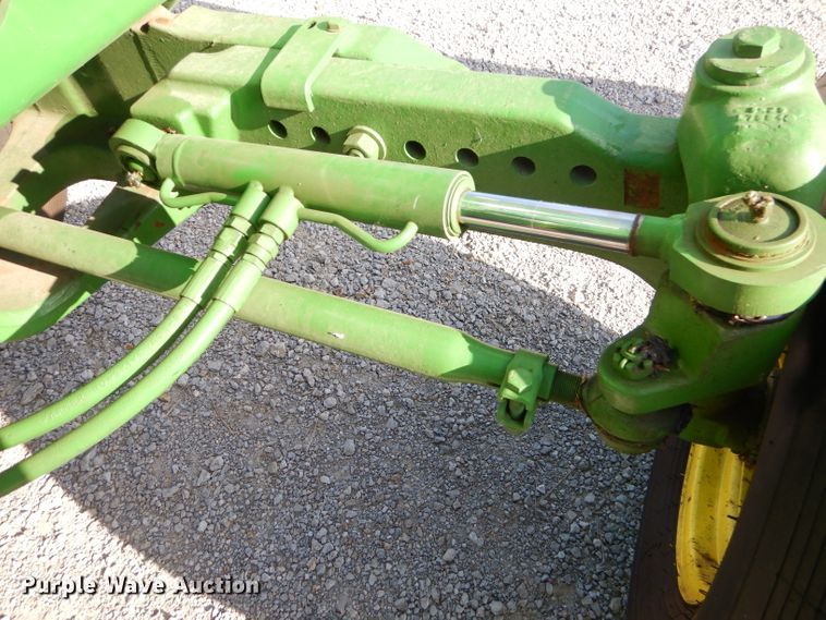 image for item FC9998 1994 John Deere 7800 tractor