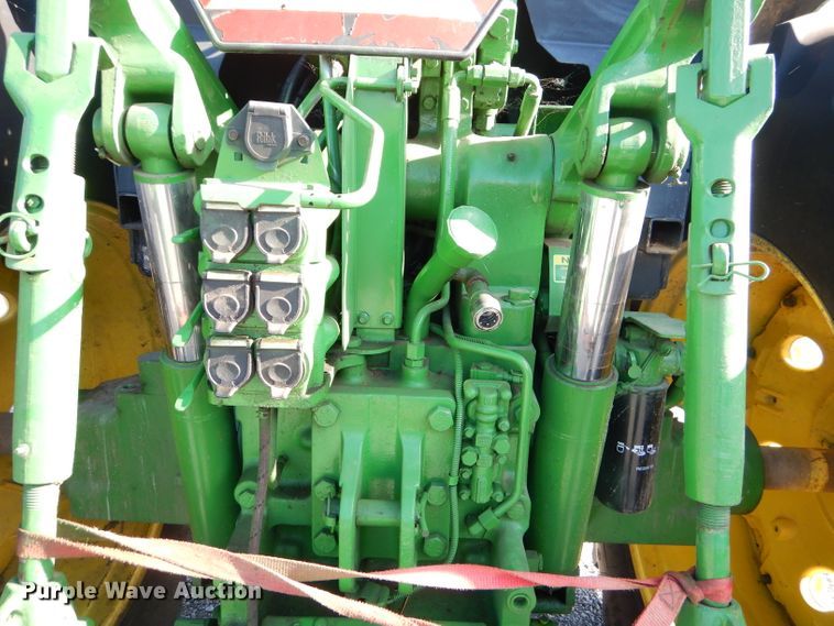 image for item FC9998 1994 John Deere 7800 tractor