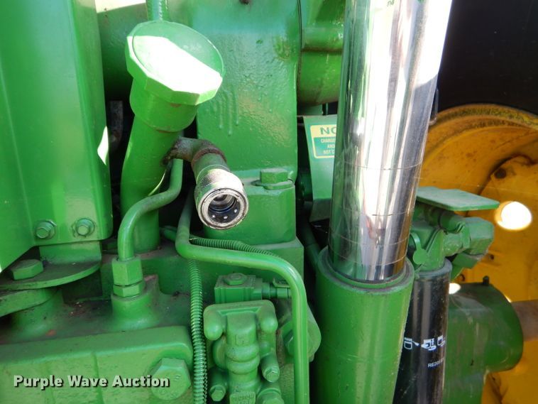 image for item FC9998 1994 John Deere 7800 tractor