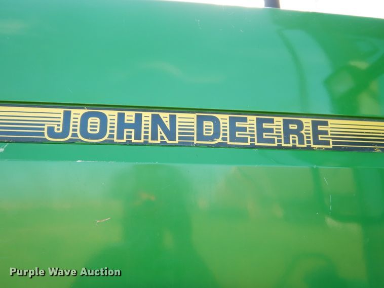 image for item FC9998 1994 John Deere 7800 tractor