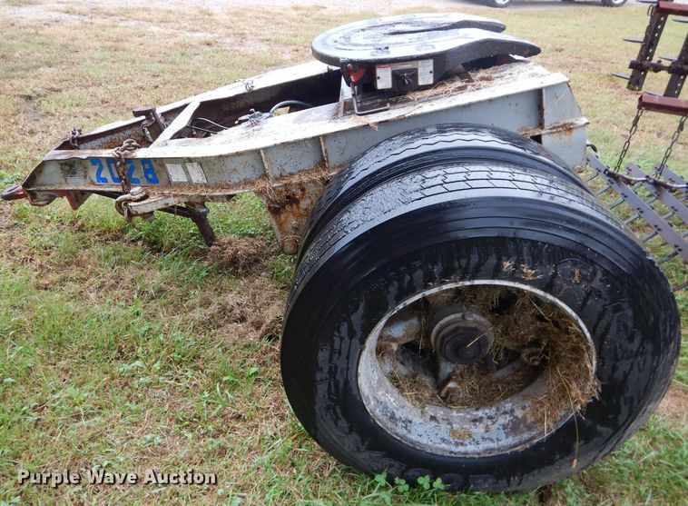 image for item GJ9853 1988 Fruehauf converter dolly