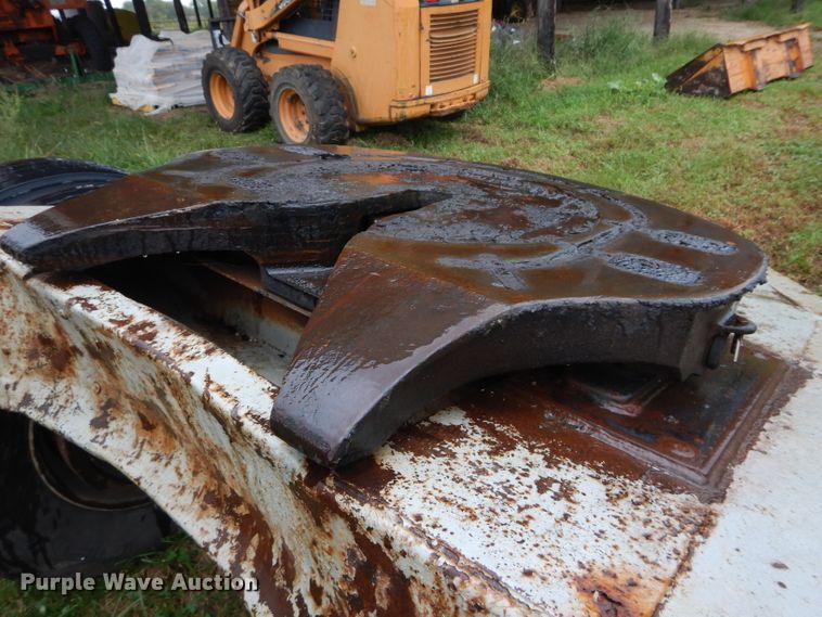 image for item GJ9853 1988 Fruehauf converter dolly