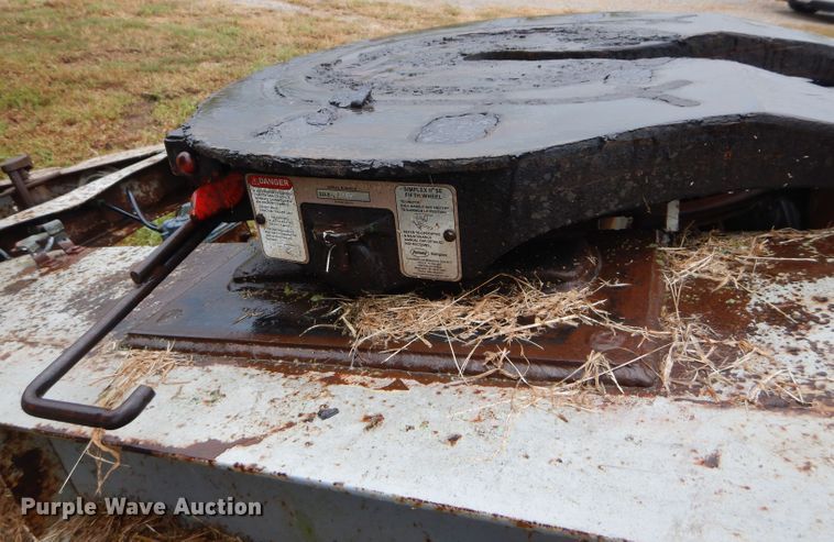 image for item GJ9853 1988 Fruehauf converter dolly