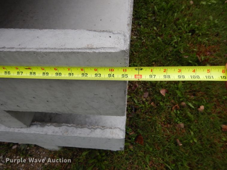 image for item GJ9881 (10) concrete feed bunks