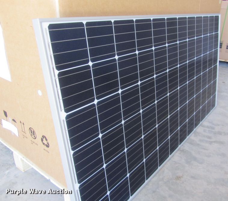 image for item H1049 (29) Hanwha Q-Cells solar panels