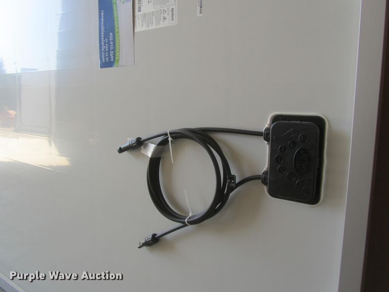 image for item H1049 (29) Hanwha Q-Cells solar panels